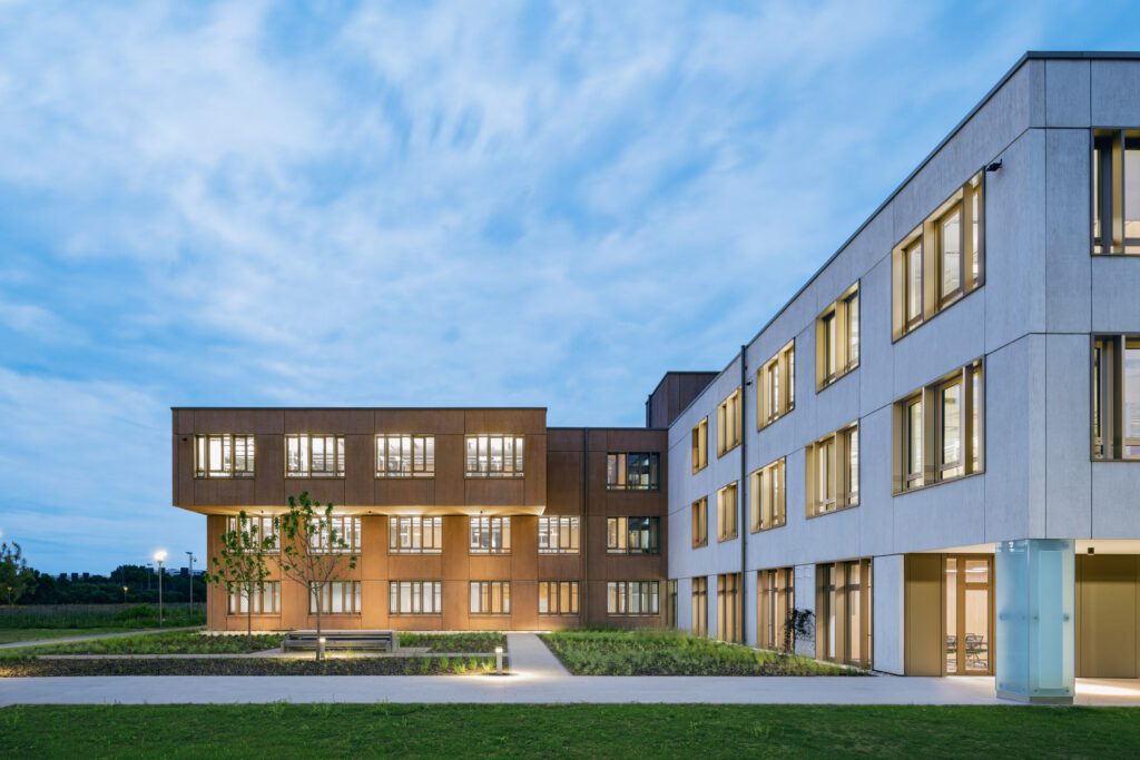 Gustav-Epple-Bauunternehmung-Campeon-München-Infineon_BA2_MLX701602