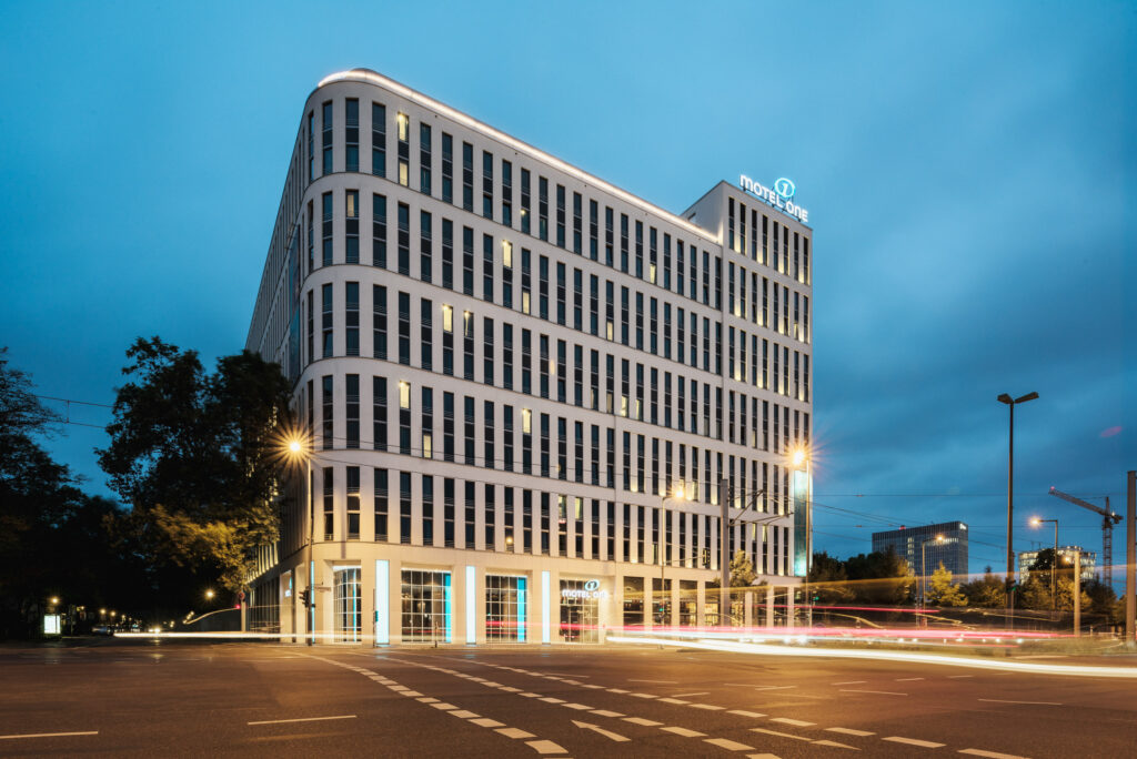 Gustav-Epple-Bauunternehmung-Motel-One-Berlin-HBF-MLX6278