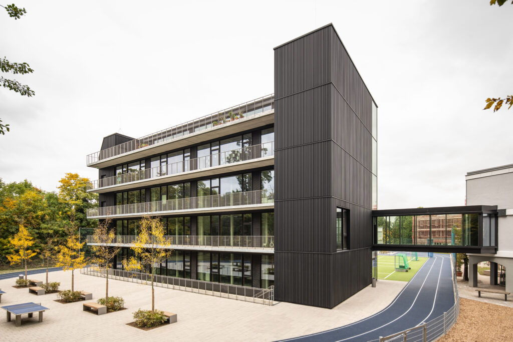 merz-schule-stuttgart-neubau-reichel-schlaier-architekten-gustav-epple-bauunternehmung-fotograf-max-leitner-03